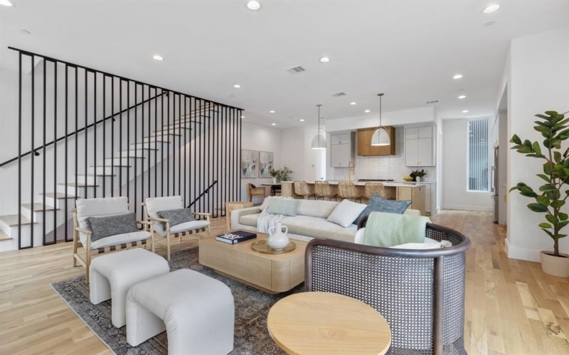 4330 Dickason Avenue #201, Dallas, TX 75219, 3 Bedrooms Bedrooms, ,3 BathroomsBathrooms,Residential,For Sale,4330 Dickason Avenue,0,21041857