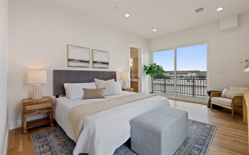 4330 Dickason Avenue #201, Dallas, TX 75219, 3 Bedrooms Bedrooms, ,3 BathroomsBathrooms,Residential,For Sale,4330 Dickason Avenue,0,21041857