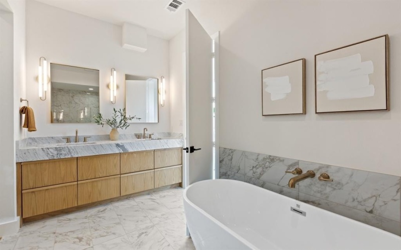 4330 Dickason Avenue #201, Dallas, TX 75219, 3 Bedrooms Bedrooms, ,3 BathroomsBathrooms,Residential,For Sale,4330 Dickason Avenue,0,21041857