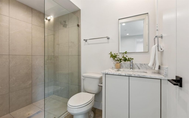 4330 Dickason Avenue #201, Dallas, TX 75219, 3 Bedrooms Bedrooms, ,3 BathroomsBathrooms,Residential,For Sale,4330 Dickason Avenue,0,21041857