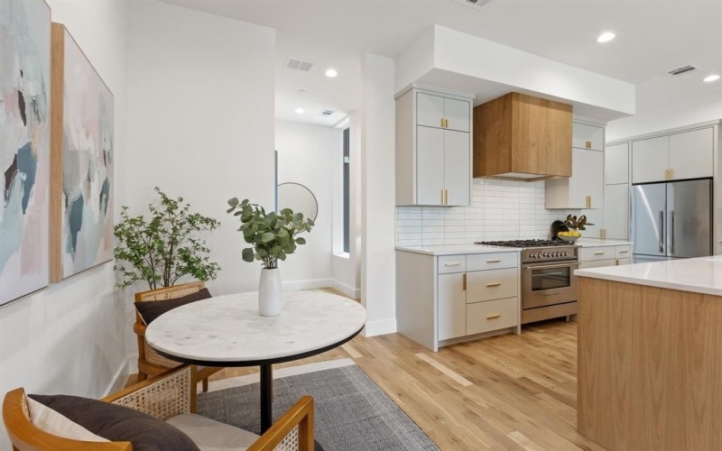4330 Dickason Avenue #201, Dallas, TX 75219, 3 Bedrooms Bedrooms, ,3 BathroomsBathrooms,Residential,For Sale,4330 Dickason Avenue,0,21041857