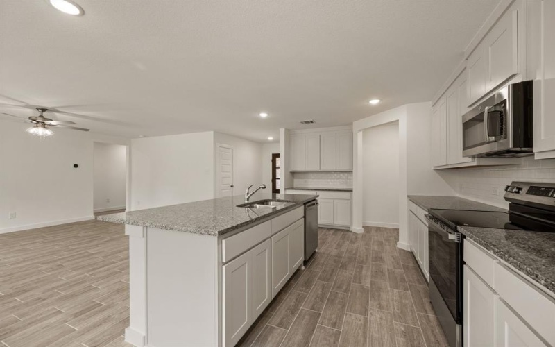 201 Bartlett Court, Runaway Bay, TX 76426, 4 Habitaciones Habitaciones , ,2 BañosBaños,Residential,En Venta,201 Bartlett Court,0,21042036