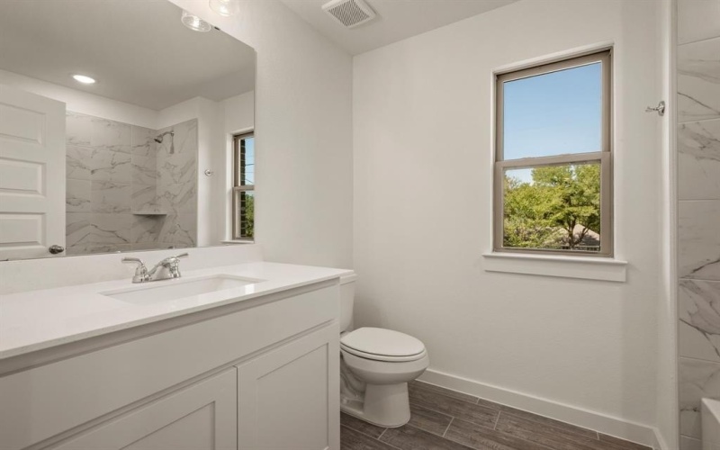 201 Bartlett Court, Runaway Bay, TX 76426, 4 Habitaciones Habitaciones , ,2 BañosBaños,Residential,En Venta,201 Bartlett Court,0,21042036