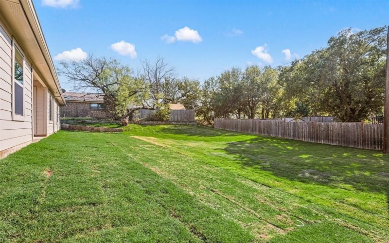 201 Bartlett Court, Runaway Bay, TX 76426, 4 Habitaciones Habitaciones , ,2 BañosBaños,Residential,En Venta,201 Bartlett Court,0,21042036