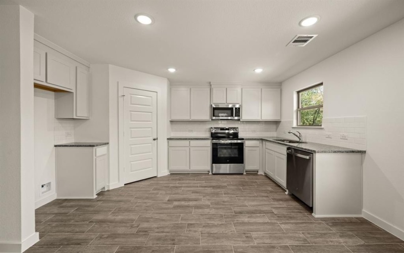 718 Haynie Drive, Runaway Bay, TX 76426, 4 Habitaciones Habitaciones , ,2 BañosBaños,Residential,En Venta,718 Haynie Drive,0,21042062