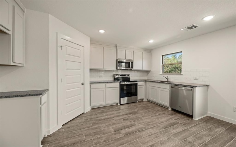 718 Haynie Drive, Runaway Bay, TX 76426, 4 Habitaciones Habitaciones , ,2 BañosBaños,Residential,En Venta,718 Haynie Drive,0,21042062