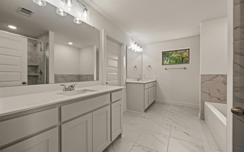 718 Haynie Drive, Runaway Bay, TX 76426, 4 Habitaciones Habitaciones , ,2 BañosBaños,Residential,En Venta,718 Haynie Drive,0,21042062