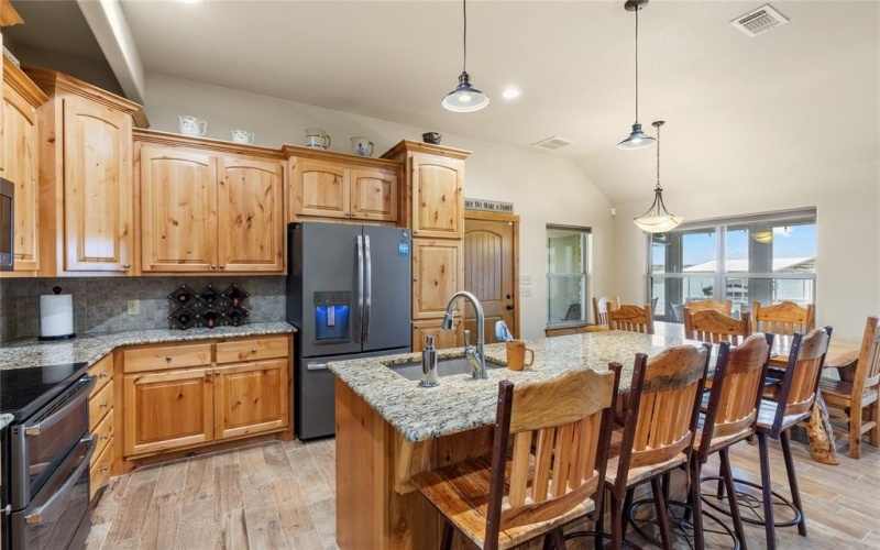 3806, 3808 Sandy Beach Drive, Granbury, TX 76049, 3 Habitaciones Habitaciones , ,2 BañosBaños,Residential,En Venta,3806,3808 Sandy Beach Drive,0,21042080