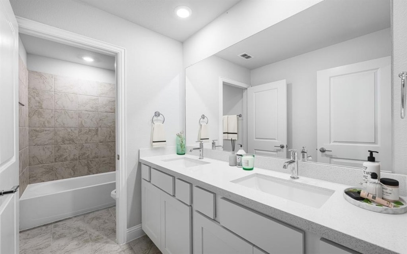 1017 Rainshower Way, Celina, TX 75009, 3 Habitaciones Habitaciones , ,2 BañosBaños,Residential,En Venta,1017 Rainshower Way,0,21042124