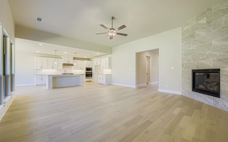 158 Sandie Drive, Rhome, TX 76078, 4 Bedrooms Bedrooms, ,3 BathroomsBathrooms,Residential,For Sale,158 Sandie Drive,0,21042194