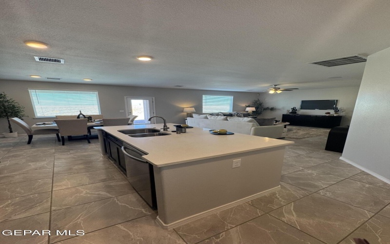 12564 CAYO NORTE Drive, El Paso, TX 79934, 3 Habitaciones Habitaciones , ,1 BañoBaños,Residential,En Venta,12564 CAYO NORTE Drive,917941