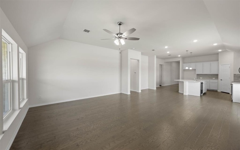 10301 Tapioca Street, Fort Worth, TX 76036, 3 Bedrooms Bedrooms, ,2 BathroomsBathrooms,Residential,For Sale,10301 Tapioca Street,0,21042259