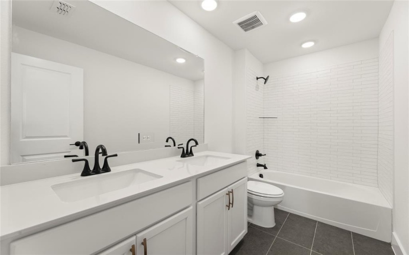 3129 Eddington Drive, McKinney, TX 75071, 3 Bedrooms Bedrooms, ,2 BathroomsBathrooms,Residential,For Sale,3129 Eddington Drive,0,21042274