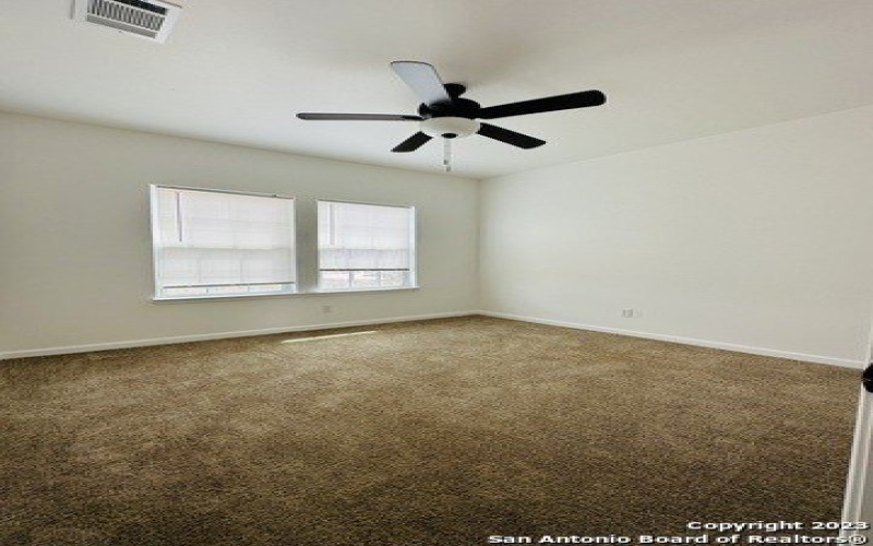 180 TURNBERRY, La Vernia, TX 78121, 3 Habitaciones Habitaciones , ,2 BañosBaños,Residential,En Venta,180 TURNBERRY,0,1726614