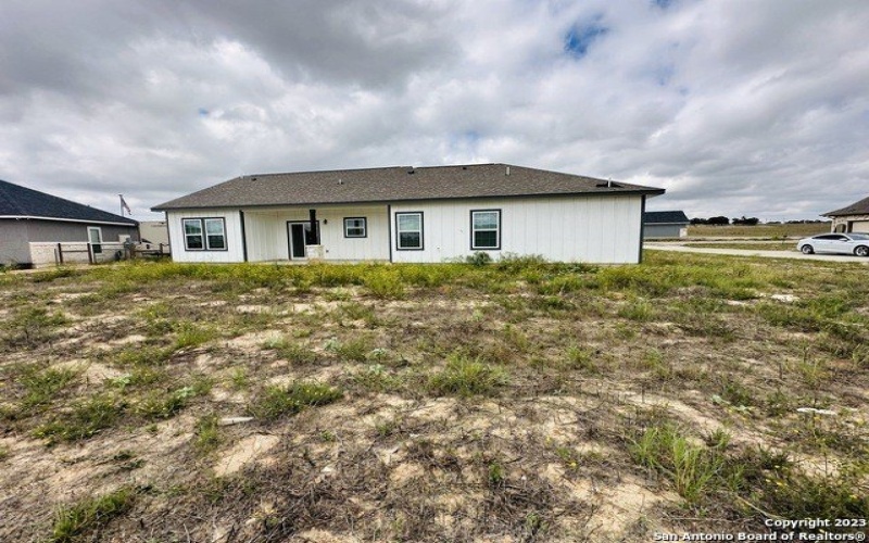180 TURNBERRY, La Vernia, TX 78121, 3 Habitaciones Habitaciones , ,2 BañosBaños,Residential,En Venta,180 TURNBERRY,0,1726614