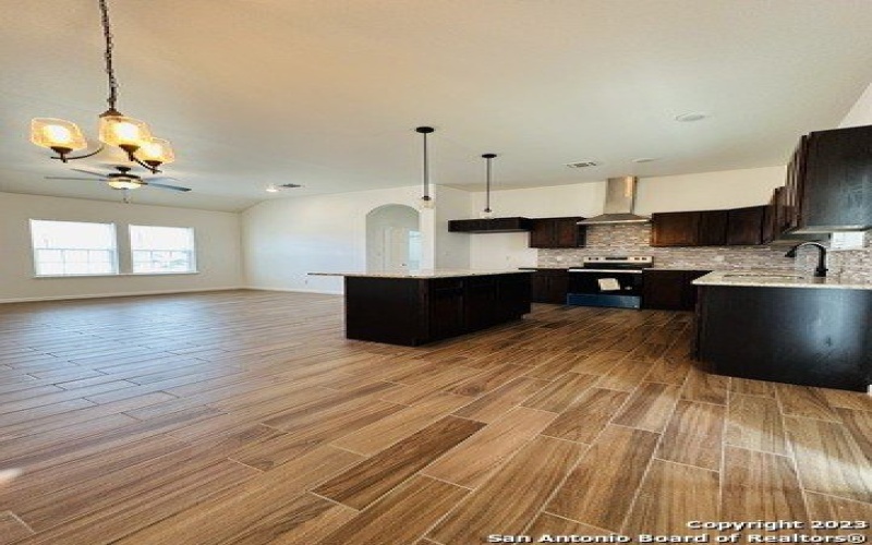 180 TURNBERRY, La Vernia, TX 78121, 3 Habitaciones Habitaciones , ,2 BañosBaños,Residential,En Venta,180 TURNBERRY,0,1726614