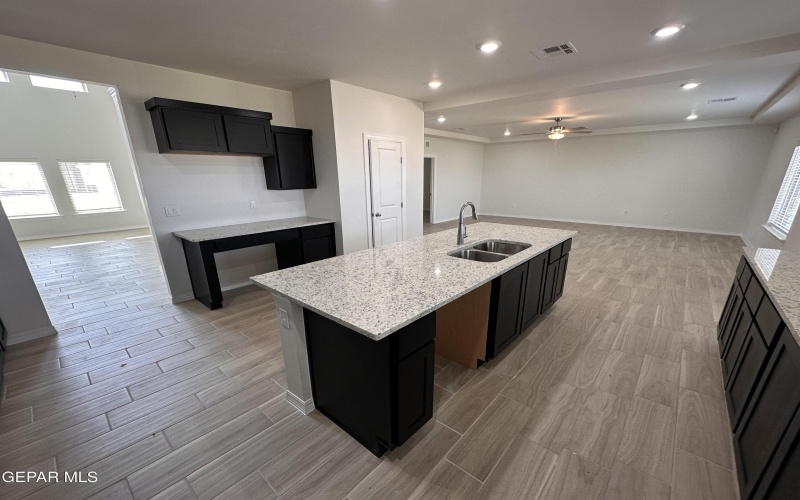 51009 Desert Calico Avenue, El Paso, TX 79903, 4 Habitaciones Habitaciones , ,1 BañoBaños,Residential,En Venta,51009 Desert Calico Avenue,0,929140