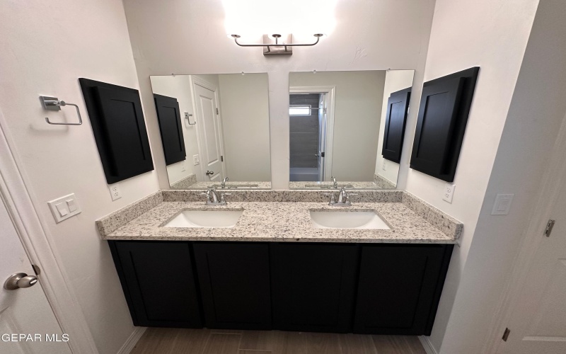 51009 Desert Calico Avenue, El Paso, TX 79903, 4 Habitaciones Habitaciones , ,1 BañoBaños,Residential,En Venta,51009 Desert Calico Avenue,0,929140