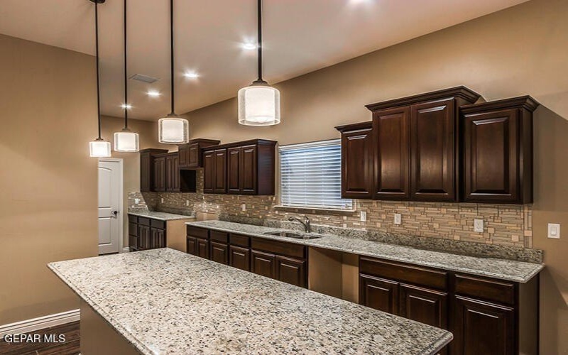 240 Park Vista Place, Horizon City, TX 79928, 4 Habitaciones Habitaciones , ,3 BañosBaños,Residential,En Venta,240 Park Vista Place,0,929166
