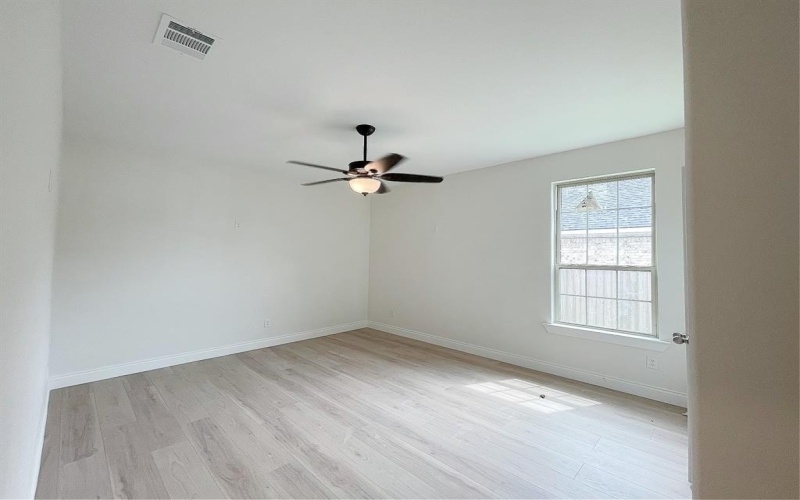 310 Trigg Street, Grand Prairie, TX 75051, 4 Bedrooms Bedrooms, ,2 BathroomsBathrooms,Residential,For Sale,310 Trigg Street,0,21024887