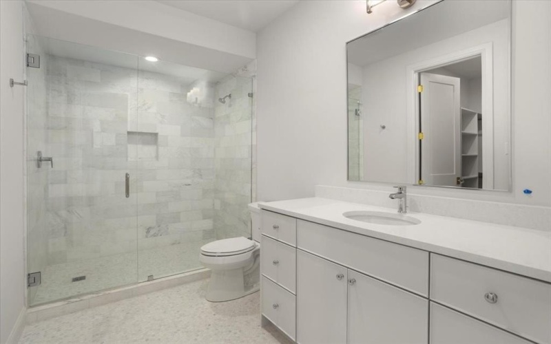3935 Rochelle Drive, Dallas, TX 75220, 5 Bedrooms Bedrooms, ,6 BathroomsBathrooms,Residential,For Sale,3935 Rochelle Drive,0,21029276