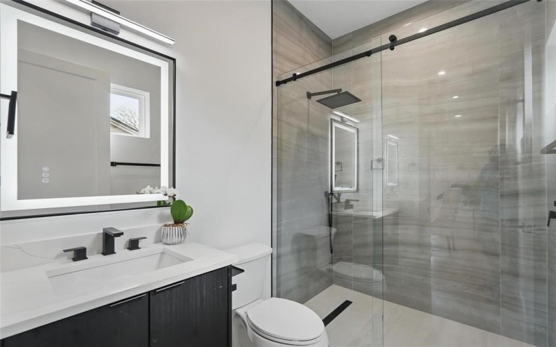 3540 Royal Lane, Dallas, TX 75229, 5 Bedrooms Bedrooms, ,6 BathroomsBathrooms,Residential,For Sale,3540 Royal Lane,0,21039329