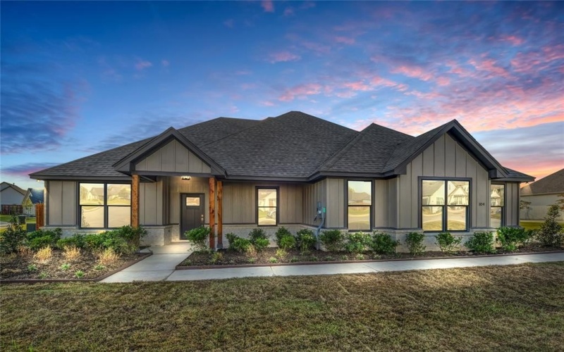 104 Smoky Oak Lane, Weatherford, TX 76087, 3 Bedrooms Bedrooms, ,2 BathroomsBathrooms,Residential,For Sale,104 Smoky Oak Lane,0,21041958