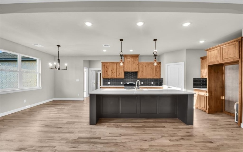 104 Smoky Oak Lane, Weatherford, TX 76087, 3 Bedrooms Bedrooms, ,2 BathroomsBathrooms,Residential,For Sale,104 Smoky Oak Lane,0,21041958
