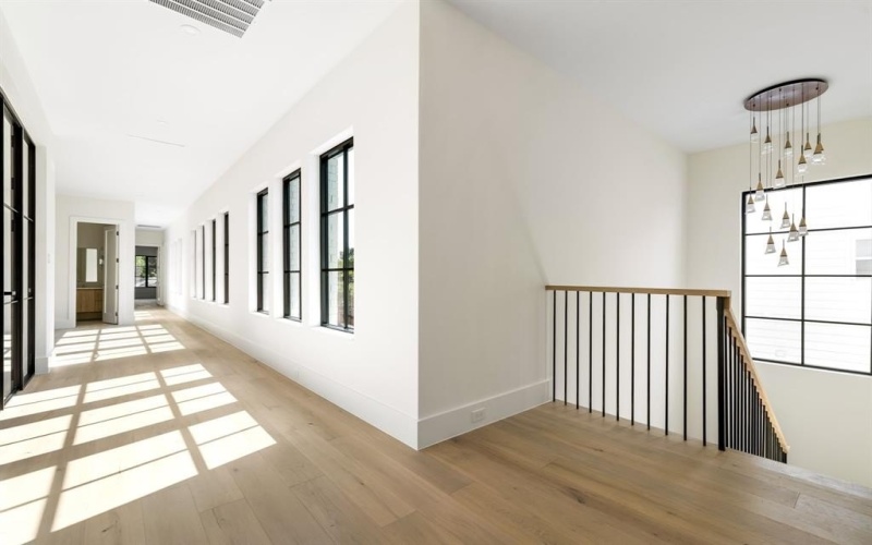 5706 Stanford Avenue, Dallas, TX 75209, 5 Habitaciones Habitaciones , ,6 BañosBaños,Residential,En Venta,5706 Stanford Avenue,0,21042055