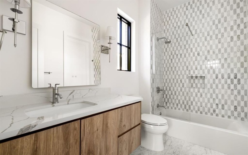 5706 Stanford Avenue, Dallas, TX 75209, 5 Habitaciones Habitaciones , ,6 BañosBaños,Residential,En Venta,5706 Stanford Avenue,0,21042055