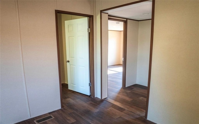 7005 Walden Drive, Joshua, TX 76058, 4 Habitaciones Habitaciones , ,2 BañosBaños,Residential,En Venta,7005 Walden Drive,0,21042130