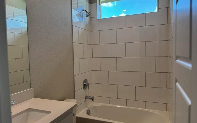15112 GREEN BLUFF Drive, Fort Worth, TX 76008, 4 Bedrooms Bedrooms, ,2 BathroomsBathrooms,Residential,For Sale,15112 GREEN BLUFF Drive,0,21042152