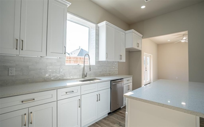 5426 Van Horn Drive, Granbury, TX 76048, 4 Bedrooms Bedrooms, ,3 BathroomsBathrooms,Residential,For Sale,5426 Van Horn Drive,0,21042294