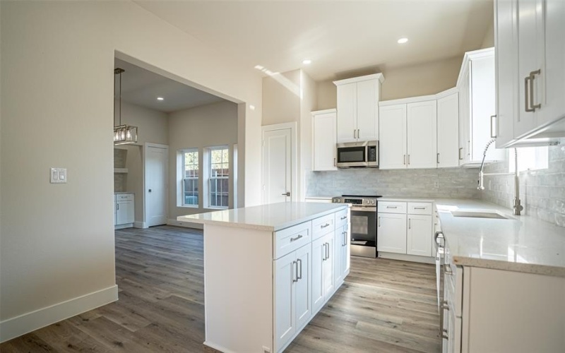 5426 Van Horn Drive, Granbury, TX 76048, 4 Bedrooms Bedrooms, ,3 BathroomsBathrooms,Residential,For Sale,5426 Van Horn Drive,0,21042294