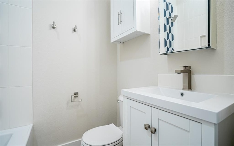 5426 Van Horn Drive, Granbury, TX 76048, 4 Bedrooms Bedrooms, ,3 BathroomsBathrooms,Residential,For Sale,5426 Van Horn Drive,0,21042294