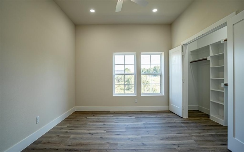 5426 Van Horn Drive, Granbury, TX 76048, 4 Bedrooms Bedrooms, ,3 BathroomsBathrooms,Residential,For Sale,5426 Van Horn Drive,0,21042294