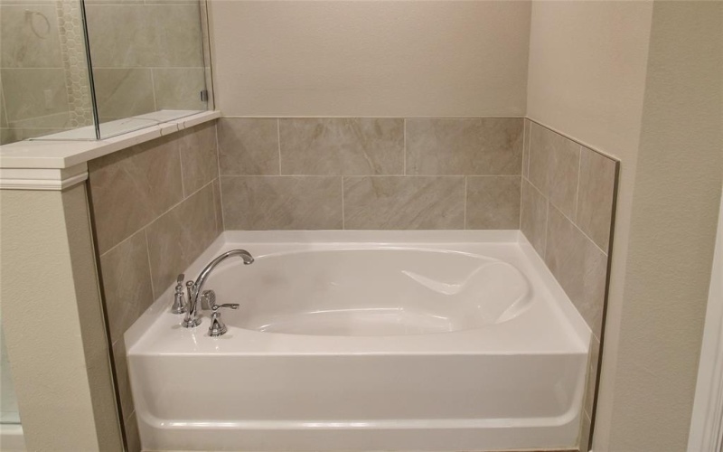 1317 Oak Valley, Denton, TX 76209, 3 Bedrooms Bedrooms, ,2 BathroomsBathrooms,Residential,For Sale,1317 Oak Valley,0,21042539