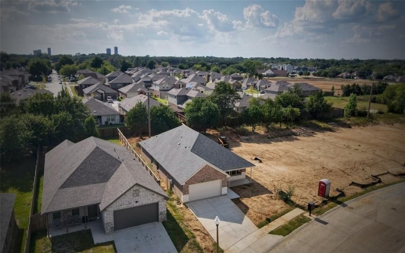 1317 Oak Valley, Denton, TX 76209, 3 Bedrooms Bedrooms, ,2 BathroomsBathrooms,Residential,For Sale,1317 Oak Valley,0,21042539