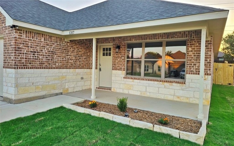 1317 Oak Valley, Denton, TX 76209, 3 Bedrooms Bedrooms, ,2 BathroomsBathrooms,Residential,For Sale,1317 Oak Valley,0,21042539