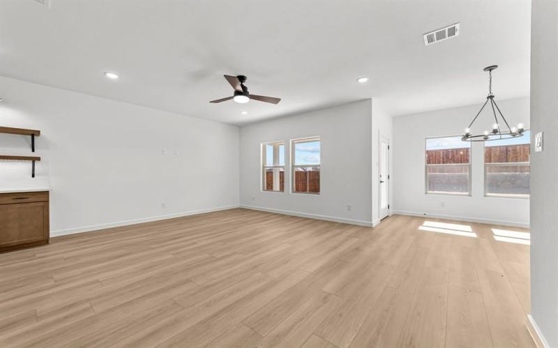 1254 Okeechobee Drive, Dallas, TX 75253, 4 Bedrooms Bedrooms, ,2 BathroomsBathrooms,Residential,For Sale,1254 Okeechobee Drive,0,21042737