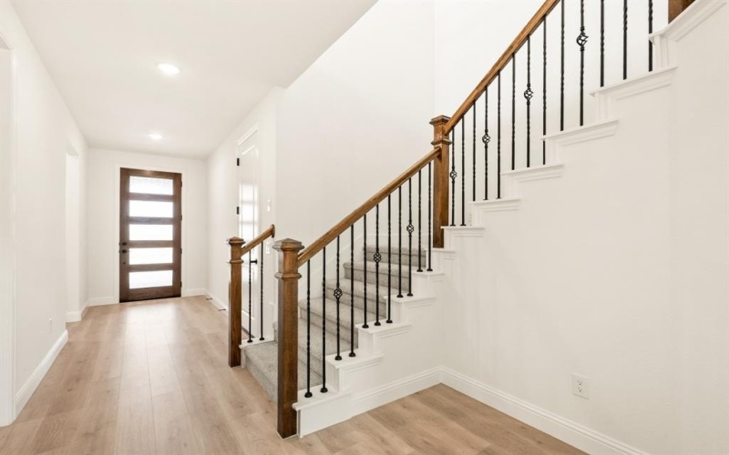 808 Blue Fescue Road, Fort Worth, TX 76247, 5 Habitaciones Habitaciones , ,5 BañosBaños,Residential,En Venta,808 Blue Fescue Road,0,21042741