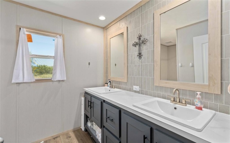 16107 CR 211, Brookesmith, TX 76827, 2 Habitaciones Habitaciones , ,2 BañosBaños,Residential,En Venta,16107 CR 211,0,21042796