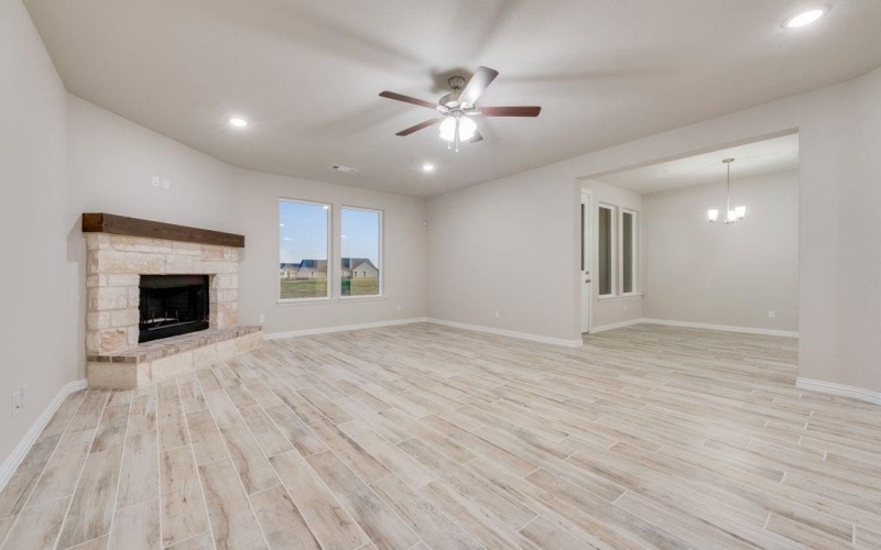2911 Mossy Oak Drive, Oak Ridge, TX 75161, 3 Bedrooms Bedrooms, ,2 BathroomsBathrooms,Residential,For Sale,2911 Mossy Oak Drive,0,21043285