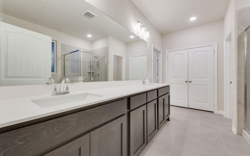 2911 Mossy Oak Drive, Oak Ridge, TX 75161, 3 Bedrooms Bedrooms, ,2 BathroomsBathrooms,Residential,For Sale,2911 Mossy Oak Drive,0,21043285