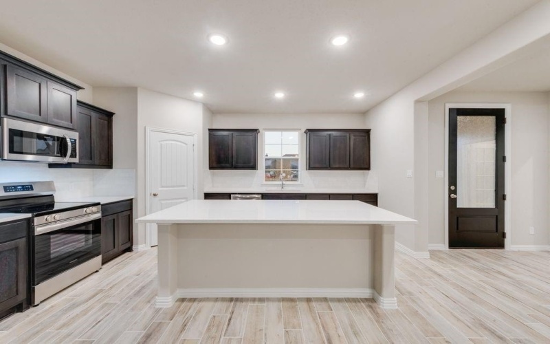 2911 Mossy Oak Drive, Oak Ridge, TX 75161, 3 Bedrooms Bedrooms, ,2 BathroomsBathrooms,Residential,For Sale,2911 Mossy Oak Drive,0,21043285
