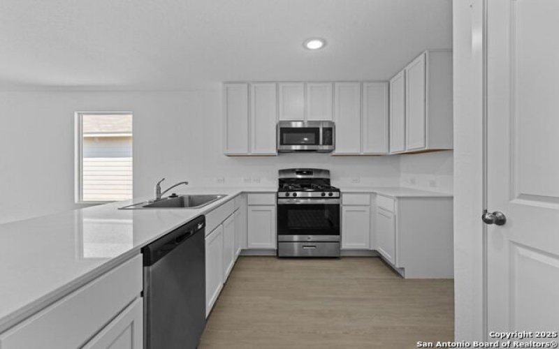 101 Autumn Trail, Floresville, TX 78114, 3 Bedrooms Bedrooms, ,2 BathroomsBathrooms,Residential,For Sale,101 Autumn Trail,0,1896057