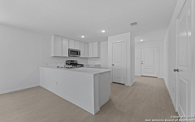 121 Oak Hurst Dr, Floresville, TX 78114, 4 Bedrooms Bedrooms, ,2 BathroomsBathrooms,Residential,For Sale,121 Oak Hurst Dr,0,1896087