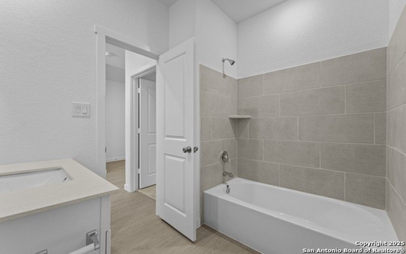 14823 Taradeau, San Antonio, TX 78254, 4 Bedrooms Bedrooms, ,3 BathroomsBathrooms,Residential,For Sale,14823 Taradeau,0,1895944