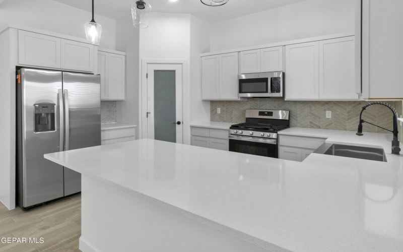 10713 Drew Pearson Drive, El Paso, TX 79924, 4 Habitaciones Habitaciones , ,2 BañosBaños,Residential,En Venta,10713 Drew Pearson Drive,0,929236