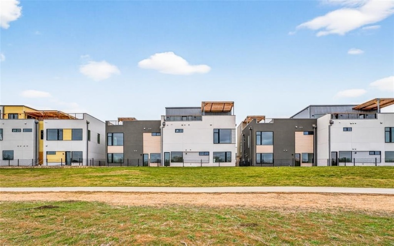 1111 Raiford Road #101, Carrollton, TX 75007, 3 Habitaciones Habitaciones , ,2 BañosBaños,Residential,En Venta,1111 Raiford Road,0,21014807